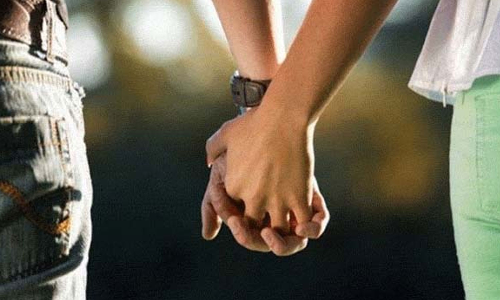 இன்ஸ்டாகிராமில் மலர்ந்த கள்ளக்காதல்- உடலில் தீ வைத்து காதலியை கட்டியணைத்த வாலிபர்