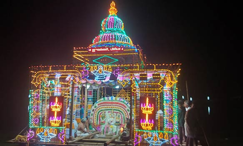 ஆலங்குடி திருவரங்குளம் அரங்குளநாதர் கோவிலில் தெப்பத்திருவிழா