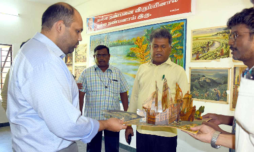 63 வீடுகளுக்கான ஆணையை கலெக்டர் கிருஷ்ணனுண்ணி வழங்கினார்