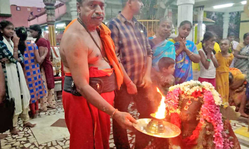 கோவில்பட்டிபுற்றுக்கோவிலில் பிரதோஷ விழா