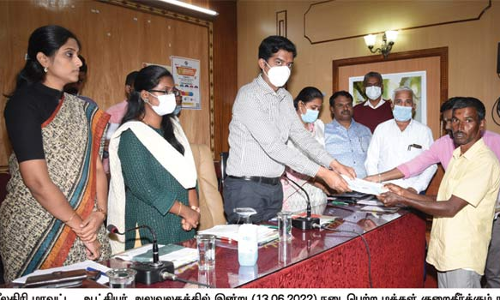 மக்கள் குறைதீர் கூட்டத்தில் பெறப்பட்ட மனுக்கள் மீது உடனடியாக நடவடிக்கை எடுக்க வேண்டும்