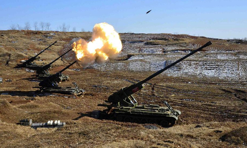 தென் கொரியா எல்லையில் பீரங்கி குண்டுகளை வீசி வடகொரியா சோதனை