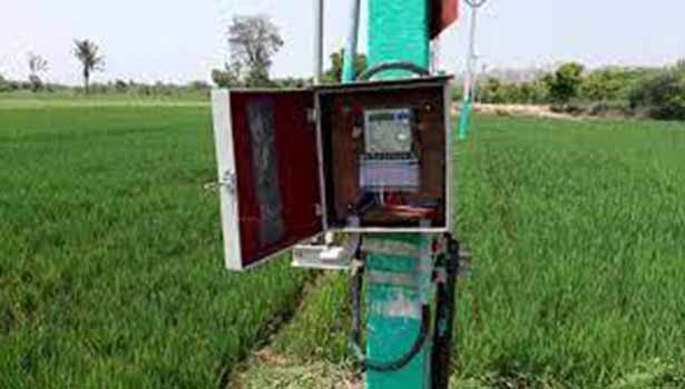 விவசாயிகளுக்கு முன்னரிமை அடிப்படையில் இலவச மின் இணைப்பு விவசாயிகளுக்கு முன்னரிமை அடிப்படையில் இலவச மின் இணைப்பு