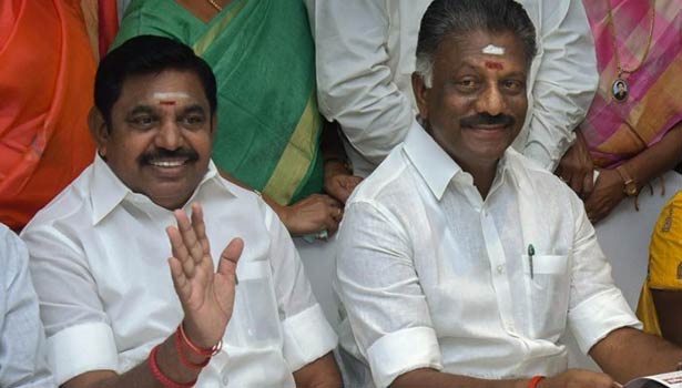 கட்சி அதிகாரத்தை கைப்பற்ற தீவிரம்- எடப்பாடி பழனிசாமி, ஓ.பன்னீர்செல்வம் இன்று தனித்தனியே ஆலோசனை கட்சி அதிகாரத்தை கைப்பற்ற தீவிரம்- எடப்பாடி பழனிசாமி, ஓ.பன்னீர்செல்வம் இன்று தனித்தனியே ஆலோசனை