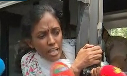 டெல்லியில் போராட்டம் நடத்திய காங்கிரஸ் எம்.பி. ஜோதிமணி கைது