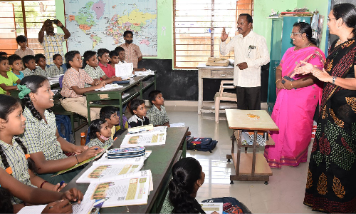 காஞ்சிபுரத்தில் அரசு பள்ளியில் கலெக்டர் ஆர்த்தி ஆய்வு