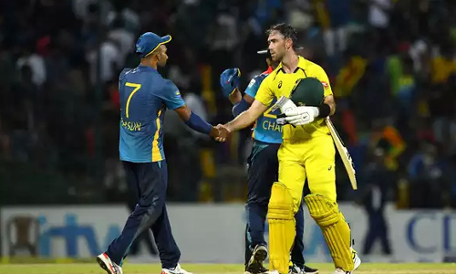 முதல் ஒருநாள் போட்டி- இலங்கை அணியை வீழ்த்தி ஆஸ்திரேலியா வெற்றி