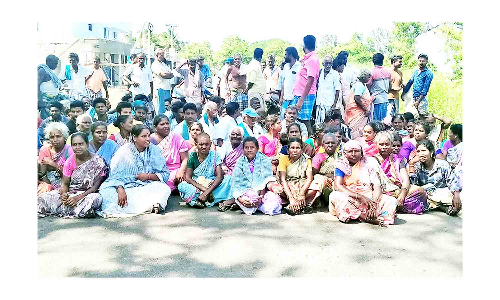 கிராமமக்கள் சாலைமறியல்