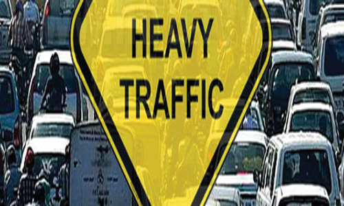 ஏலகிரி மலை பாதையில் மரம் முறிந்து விழுந்தது