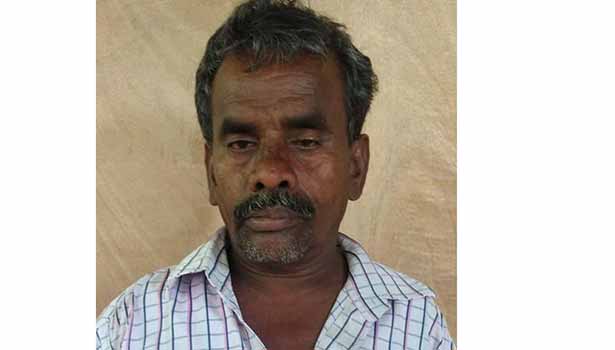 அரசு பள்ளியை பூட்டியவர் கைது அரசு பள்ளியை பூட்டியவர் கைது