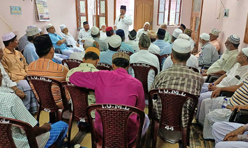 முஸ்லிம் லீக் 75-வது ஆண்டு விழாவில் 75 குடும்பங்களுக்கு நலத்திட்ட உதவிகள்-காயல்பட்டினத்தில் நடந்த கூட்டத்தில் முடிவு