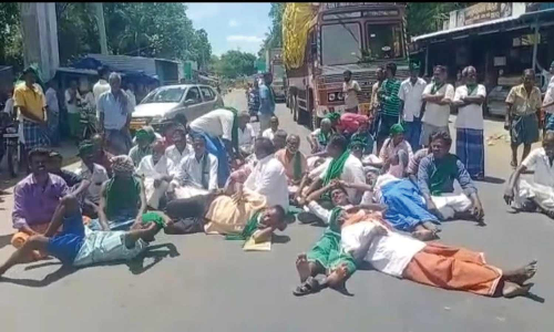 கலசபாக்கம் அருகே யூரியா தட்டுப்பாட்டால் விவசாயிகள் ரோட்டில் படுத்து மறியல்