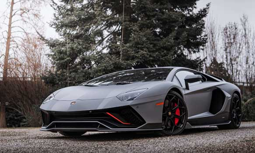 இந்தியாவில் அறிமுகமான லம்போர்கினி சூப்பர் கார்