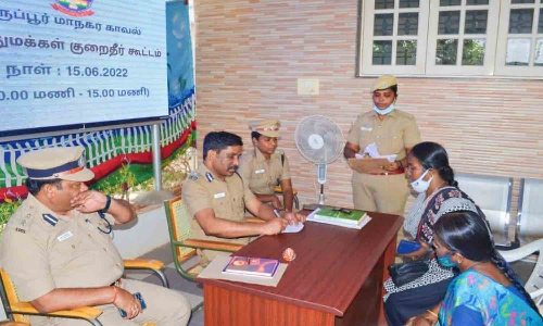 மாநகர போலீஸ் கமிஷனர் அலுவலகத்தில் மக்கள் குறைத்தீர்க்கும் கூட்டம் கமிஷனர் ஏ.ஜி. பாபு நேரடியாக மனுக்களை பெற்றார்