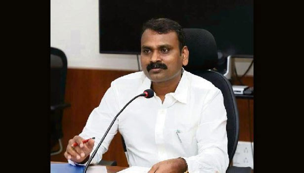 தி.மு.க. ஆட்சியில் சட்டம்-ஒழுங்கு கெட்டுவிட்டது: மத்திய மந்திரி முருகன் பேட்டி தி.மு.க. ஆட்சியில் சட்டம்-ஒழுங்கு கெட்டுவிட்டது: மத்திய மந்திரி முருகன் பேட்டி