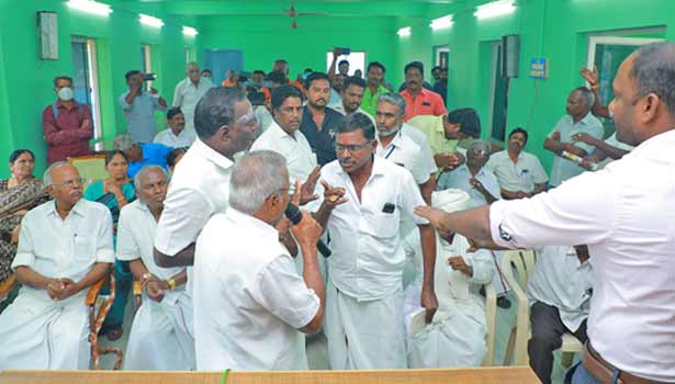 தாரமங்கலம் நகராட்சியில் சுடுகாட்டில் உள்ள நினைவு சின்னங்களை அகற்ற பொதுமக்கள் கருத்து தாரமங்கலம் நகராட்சியில் சுடுகாட்டில் உள்ள நினைவு சின்னங்களை அகற்ற பொதுமக்கள் கருத்து