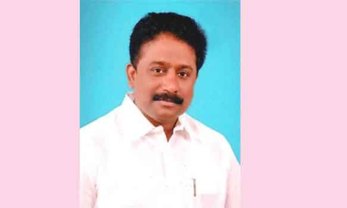 காயமடைந்த பயணிகளை மீட்ட தங்கபாண்டியன் எம்.எல்.ஏ.