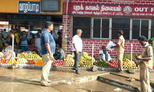 ஆத்தூர் புதிய பஸ் நிலையத்தில் ஆக்கிரமிப்பு கடைகளை உடனே அகற்ற வேண்டும்