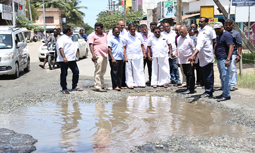 முக்கடல் அணையில் இருந்து   நாகர்கோவிலுக்கு குடிநீர் வழங்கும் பிரதான குழாயில் உடைப்பு  மேயர் மகேஷ், அதிகாரிகள் ஆய்வு