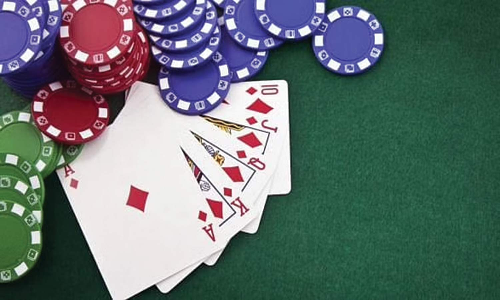 அரக்கோணத்தில் சூதாடிய 2 பேர் சிக்கினர்