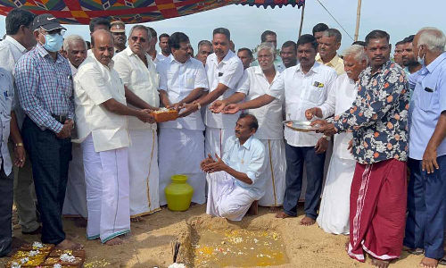 தூர்வாரும் பணி