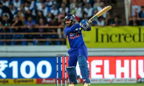 4வது 20 ஓவர் போட்டி-  தென் ஆப்பிரிக்காவிற்கு 170  ரன்களை இலக்காக நிர்ணயித்தது இந்தியா