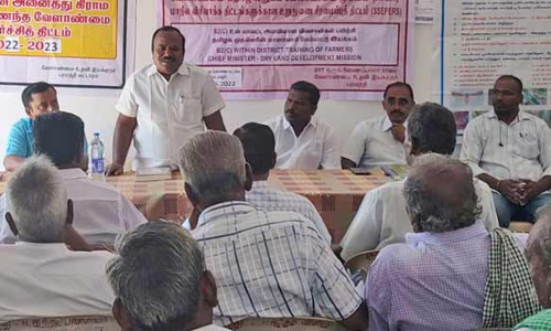 பரமத்திவேலூர் அருகே விவசாயிகளுக்கு தொழில்நுட்ப பயிற்சி