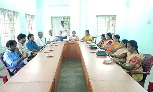 தோட்டியோடு சந்திப்பில் உயர் கோபுர மின் விளக்குகள் அமைக்க வேண்டும் - வில்லுக்குறி பேரூராட்சி கூட்டத்தில் தீர்மானம்