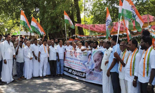 காங்கிரசார் ஆர்ப்பாட்டம்