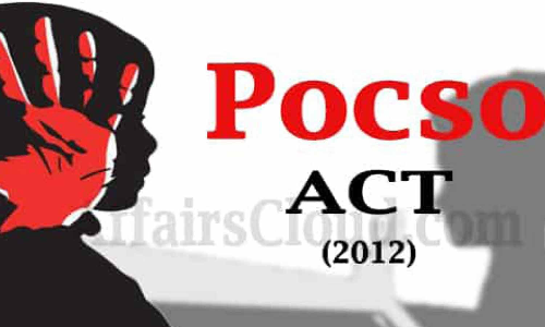 மாணவிக்கு பாலியல் தொல்லை - புகார் கொடுக்காததால் கைதில் இருந்து தப்பிய ஆசிரியர்