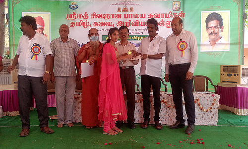 மயிலம், தமிழ் கலை அறிவியல் கல்லூரியில் விளையாட்டு   விழா மாணவ- மாணவிகளுக்கு பரிசளிப்பு