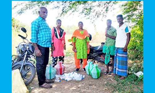 வனப்பகுதியில் பதுக்கிய 370 லிட்டர் சாராயம் பறிமுதல்