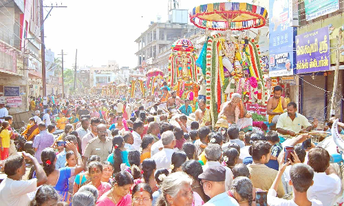 தஞ்சையில் இன்று 24 பெருமாள்கள் கருட சேவை கோலாகலம்