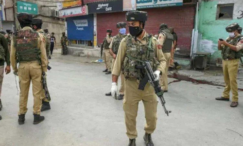 ஜம்மு காஷ்மீரில் நான்கு பயங்கரவாதிகள் சுட்டுக் கொலை- ராணுவம், காவல்துறை இணைந்து நடவடிக்கை