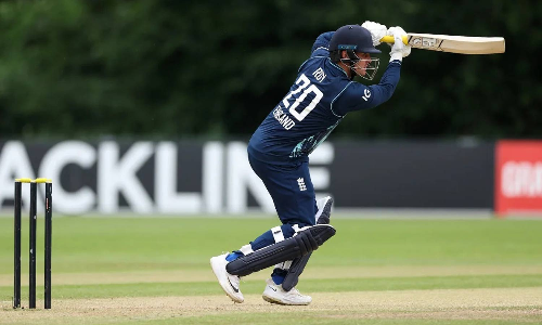 பிலிப் சால்ட், ஜேசன் ராய் அபாரம் - 6 விக்கெட் வித்தியாசத்தில் இங்கிலாந்து வெற்றி