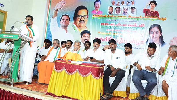 வேடசந்தூரில் இளைஞர் காங்கிரஸ் சார்பில் ஆலோசனை கூட்டம் வேடசந்தூரில் இளைஞர் காங்கிரஸ் சார்பில் ஆலோசனை கூட்டம்