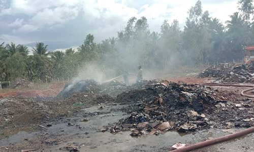 பழனி அருகே காகித ஆலையில் திடீர் தீ விபத்து