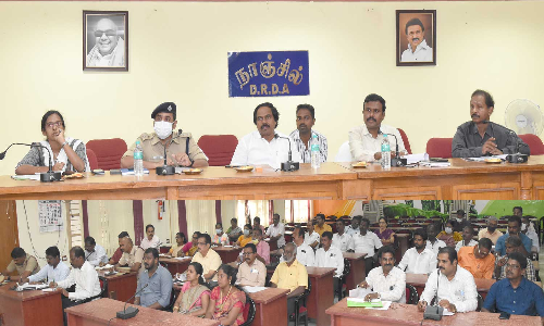 திருவட்டார் கோவில் கும்பாபிேஷகம் அனைத்து துறை அதிகாரிகளுடன்  அமைச்சர் மனோதங்கராஜ் ஆலோசனை