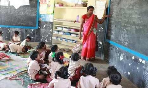 கொடைக்கானலில் அரசு பள்ளியில் குறைந்த மாணவர் சேர்க்கையால் கல்வித்தரம் கேள்விக்குறி