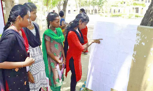 பொது தேர்வில் 100 சதவீதம் தேர்ச்சி பெற்று நன்னிலம் பள்ளி சாதனை