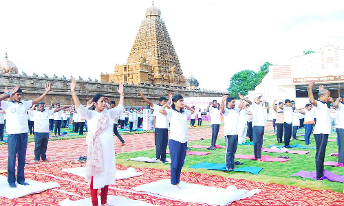 சமூகத்தை ஒன்றிணைக்க யோகா உதவுகிறது - மத்திய இணை மந்திரி பேட்டி