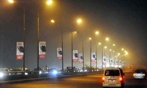 பெரியாயிபாளையம் அரசுப்பள்ளியை சுற்றி தெரு விளக்கு அமைக்க கோரிக்கை