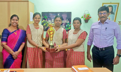 பிளஸ்-2 தேர்வில் கேம்பிரிட்ஜ் மெட்ரிக் பள்ளி 100 சதவீதம் தேர்ச்சி