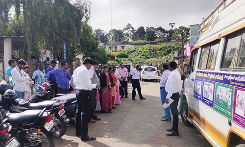 கோத்தகிரியில் அரசு ஊழியர் சங்கத்தினர் வாகன பிரசாரம்