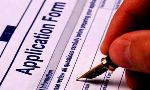 2 -வது நாளான இன்று பி.இ.படிப்புக்கு  விண்ணப்பிக்க மாணவர்கள் குவிந்தனர்