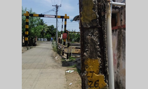 சிங்கப்பெருமாள் கோயில் ஊராட்சியில் பழுதடைந்த மின்கம்பம் மாற்ற கோரிக்கை