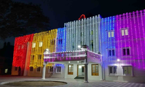 உடுமலை நகராட்சி அலுவலகத்தில் நூற்றாண்டு விழா நினைவு தூண் அமைப்பு