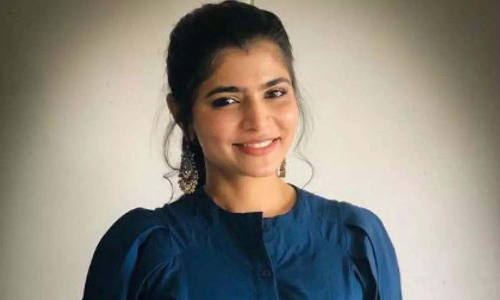 இரட்டை குழந்தைக்கு தாயான பாடகி சின்மயி