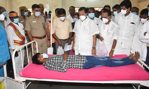 நேரில் சந்தித்து ஆறுதல்:  மாணவர்கள் தேர்வு தோல்வி பற்றி பயப்பட தேவை இல்லை - அமைச்சர் பொன்முடி பேட்டி