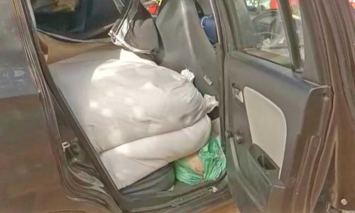 நித்திரவிளை அருகே கேரளாவிற்கு காரில் கடத்திய 700 கிலோ ரேசன் அரிசி பறிமுதல்